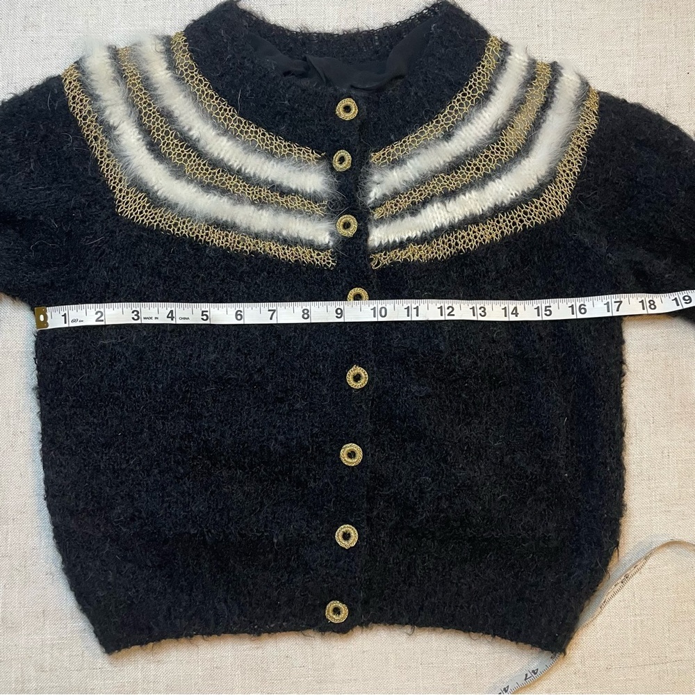 Vintage 1950s Black and Gold Cropped Hand Knit Cardigan - Picture 9 of 10